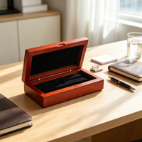 Boîte à stylos en bois rouge brillant en gros avec doublure en EVA noire, étui de rangement de luxe pour stylos avec logo personnalisé pour cadeaux d'entreprise