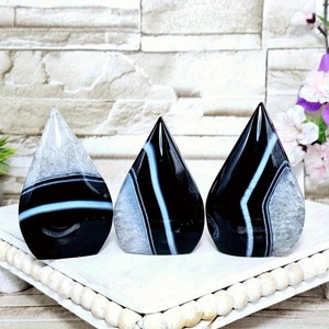 Wholesale <b>Top</b> Quality Black Agate Freeform Heart Crystal Healing Natural stone for Unique Home Decor and Holiday Gifts - Product Image 2