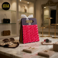 Sac en papier haut de gamme fait main avec incrustation florale double face, emballage de luxe, poignée en ruban, logo estampé or pour bougie