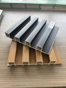 Panneaux muraux légers en WPC pour les projets de rénovation, faciles à manipuler et à installer, réduisant la charge de construction et le <span class=keywords><strong>temps</strong></span> de construction - Product Image 2