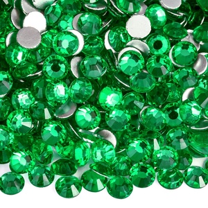 Oleeya - Piedras de Cristal Planas sin Fijación en Caliente SS6-SS20, Piedras Preciosas al por Mayor para Decoración de Uñas Navideñas - Product Image 4