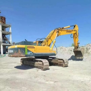 Excavatrice Hyundai R520LC-9T d'occasion en bon état, 52 tonnes, pour travaux de carrière et terrassement intensif, provenance Corée. - Product Image 4