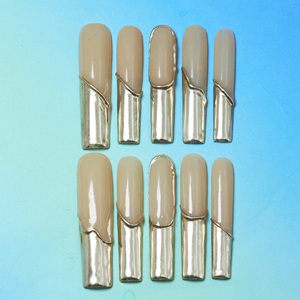 Vente en gros d'ongles en acrylique faits main haut de gamme, faux ongles carrés en acrylique à couverture complète, style Y2K, design métallique, personnalisables - Product Image 3
