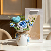 Vase à fleurs en crochet moderne fait main |   Décoration d'intérieur en forme de cœur en fil de laine, cadeau pour la Saint-Valentin, Thanksgiving |   5 couleurs