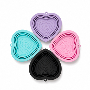 Tazón de Silicona Plegable para Perros, Diseño de Corazón, Ecológico, Impermeable, Portátil, para Paseos y Campamentos - Product Image 5