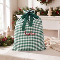 Sac de Noël personnalisé en tissu gingham avec nom brodé, sac cadeau du Père Noël réutilisable, chaussette de Noël