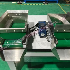 Paslanmaz Çelik SUS304 Küçük Tırmanma Bantlı Büyük Hazneli Konveyör Hattı Besleme Asansörü Titreşimli Kase Zincirli Hazne Motoru - Product Image 5