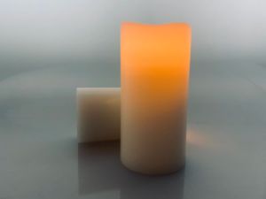 カスタムLEDティーライトキャンドル結婚式お祝いの装飾プラスチックリモコンちらつき電池式ラマダンディワリ
