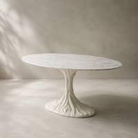 Table à manger ovale de luxe moderne en marbre artificiel, finition mate, base sculptée en tronc d'arbre, design d'intérieur de villa, hôtel