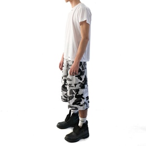 Shorts <span class=keywords><strong>cargo</strong></span> amples pour hommes Rainbow Spray Streetwear Manufacturer, coupe droite, style <span class=keywords><strong>Bermuda</strong></span>, camouflage, pour l'extérieur, avec poches latérales - Product Image 2