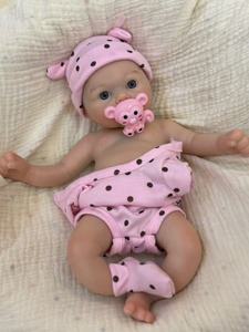 Poupées bébés en silicone de 13 pouces, avec poids, pour filles [NON en vinyle], corps entier en silicone, avec accessoires complets et boîte cadeau - Product Image 6
