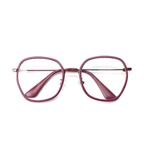 Gafas Ópticas Qianai con Montura Cuadrada Irregular, Lentes Anchas con Protección UV y Anti Luz Azul para Mujer, Modelo P1 7150 - Product Image 3