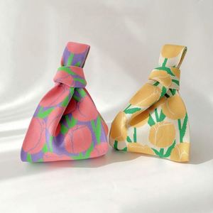 Sac à main tricoté motif floral tendance 2025 – Adorable sac fourre-tout décontracté en crochet pour femme - Product Image 3