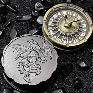 Mouche perle boussole aléatoire rotatif D20 Roulette dés Spinner bout des doigts Gyroscope métal mdn dés - Product Image 5