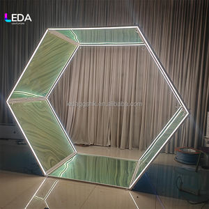 LEDA - Decoración para Fiestas en Oferta, Cabina de Fotos LED con Forma Geométrica, Decoración para Centros Comerciales, Cabina de Exhibición para Bodas, Eventos y Fiestas - Product Image 4