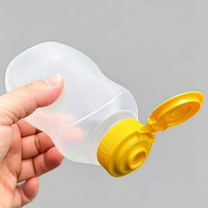 Bouteille compressible translucide givrée <span class=keywords><strong>de</strong></span> 400 ml en plastique recyclé <span class=keywords><strong>de</strong></span> qualité alimentaire avec étiquette personnalisée pour ketchup tomate, pour usage en cuisine, bonbons et gâteaux - Product Image 5