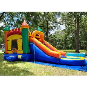 Bouncer inflável atrativo multicolor, casinha de castelo com piscina de deslizamento de água, combinação inflável para venda, imperdível