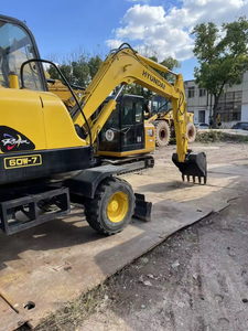 Excavatrice Hyundai d'occasion de 6 tonnes certifiée CE avec godet, fabriquée en Corée, dotée de moteur, pompe à engrenages et roulement, à vendre - Product Image 2