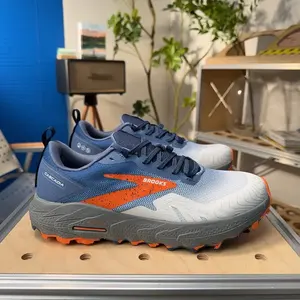 Nuove Scarpe da Corsa di Design per Uomo e Donna, Sneakers da Escursionismo Outdoor Cascadia 17 Trail <span class=keywords><strong>GTX</strong></span> Impermeabili, Stile Walking in Nero e Bianco - Product Image 2