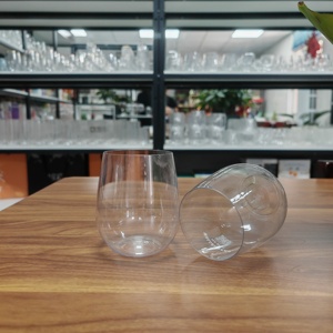 Copas de vino de plástico PET irrompibles desechables, reciclables y sin BPA - Product Image 1