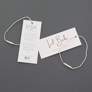 Etichetta per lo Shopping in Stock con Logo etichetta per imballaggio altalena in carta riciclata personalizzata stampa a caldo carta bianca in lamina nera etichetta per appendere di lusso - Product Image 3