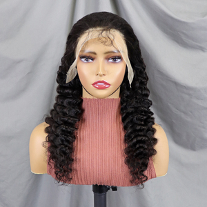 Perruques 200% Cheveux Humains 14-30 Pouces Noir Naturel Ondulé Profond Perruques Lace Front 13x4 Perruque Frontale Transparente en Dentelle - Product Image 4