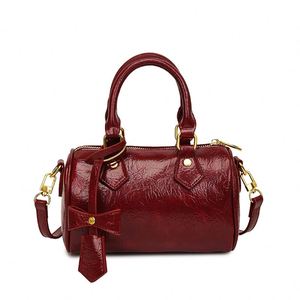 Bolso de Mano Boston de Lujo, Estilo Retro, con Detalles de Remaches, Cierre Resistente, Correas de Hombro Ajustables, para Uso Diario Femenino 2025 - Product Image 5