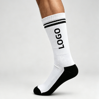 Chaussettes de sport unisexes en coton de haute qualité, broderie personnalisée du logo, chaussettes athlétiques de créateur, possibilité de personnaliser le logo.