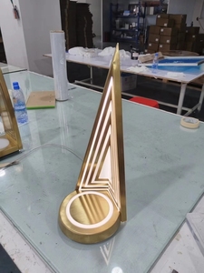 Tùy chỉnh sang trọng Acrylic LED VIP hộp đêm chai glorifier dịch vụ Presenter belvedere cho bán buôn - Product Image 4