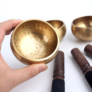 Ensemble de méditation et de rituels spirituels en gros : Bâtons en bois et bols chantants en métal pour la culture bouddhiste - Product Image 5