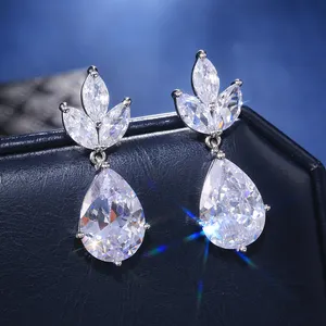 Anting Zirkon Mahkota Emas Mawar Wanita, Anting-Anting Kancing Zirkon Gaya Korea Sederhana Modis