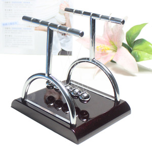 Culla <span class=keywords><strong>di</strong></span> <span class=keywords><strong>Newton</strong></span> con <span class=keywords><strong>sfere</strong></span> in acciaio, modello didattico per fisica e scienza, pendolo da scrivania, giocattolo antistress, regalo e decorazione per la casa - Product Image 1