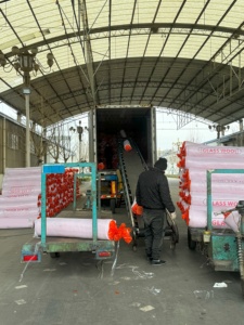 Couverture d'isolation imperméable en <span class=keywords><strong>laine</strong></span> <span class=keywords><strong>de</strong></span> <span class=keywords><strong>verre</strong></span> prix <span class=keywords><strong>de</strong></span> gros avec support en aluminium avec <span class=keywords><strong>pare</strong></span>-<span class=keywords><strong>vapeur</strong></span> - Product Image 3