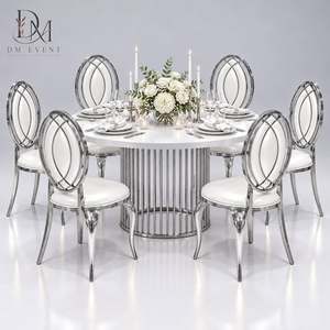 Silla de Acero Inoxidable con Respaldo Ovalado Plateado, Cojín Blanco y Estructura de Fácil Cuidado para Alquiler y Venta al por Mayor para Bodas, Hoteles y Banquetes - Product Image 1