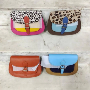 Cheveux sur imprimé animal sac à rabat en cuir coloré sac à main en cuir recyclé sac à bandoulière fait à la main sac à bandoulière pour femme - Product Image 1