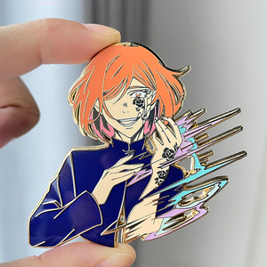 Broches de Metal Esmaltado Personalizados para Fabricantes con Acabado Dorado Estilo Antiguo, Logotipo Personalizado para Ropa - Product Image 3