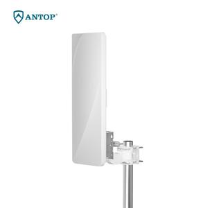 <span class=keywords><strong>Antenne</strong></span> TV numérique extérieure/d'attique ANTOP en plastique multidirectionnelle VHF/UHF, amplifiée pour des performances optimales, montage sur poteau - Product Image 1
