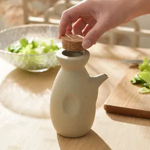 Oliera in Ceramica con Coperchio in Legno, Contenitore per Condimenti, Bottiglia per Salsa di Soia, Bottiglia per <span class=keywords><strong>Aceto</strong></span>, <span class=keywords><strong>Dispenser</strong></span> per <span class=keywords><strong>Olio</strong></span> - Product Image 3
