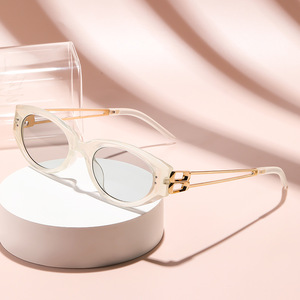 6103 Wholesale Summer Fashion Women Outdoor UV Protection <b>Sun</b> <b>Shades</b> Hollow Out Metal Frame Cat Eye Sunglasses - Product Image 4