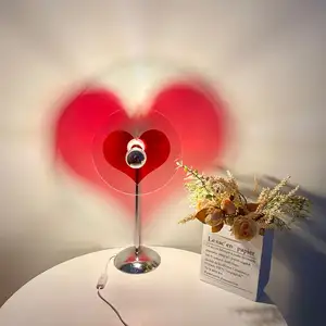 Modern masa lambası kalp projeksiyon LED lamba için 360 derece rotasyon romantik atmosfer zemin işık oturma odası yatak odası