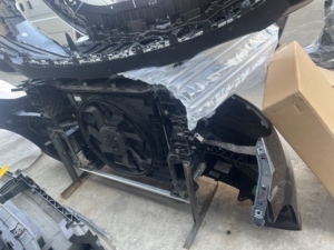 Utilizzato per il paraurti anteriore Mercedes-Benz GLS167 con ritagli per fendinebbia include naso anteriore e ritagli del viso - Product Image 3