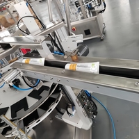 Machine de cartonnage verticale rotative automatique à grande vitesse pour le pliage de boîtes de dentifrice et de cosmétiques
