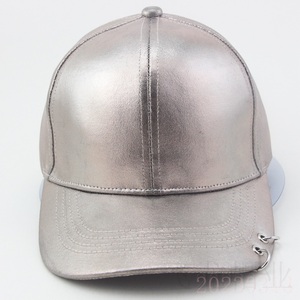 Casquettes de sport en coton et <span class=keywords><strong>cuir</strong></span> imperméables à 6 panneaux de l'usine OEM, casquettes de baseball pour enfants, surface brillante - Product Image 2