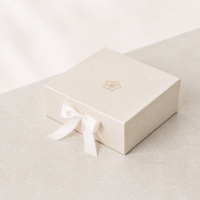 Boîte magnétique rigide de luxe personnalisée rose, ruban en soie, pliable, matériau recyclable pour l'emballage de vêtements, de cadeaux et de parfums