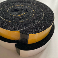 Bande d'étanchéité auto-adhésive en EPDM Mousse à cellules ouvertes résistante aux intempéries Bande d'isolation étanche à rebond lent Matériau de rembourrage protecteur