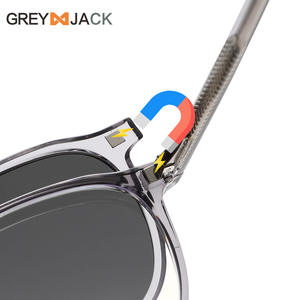 Gafas de sol magnéticas redondas Greyjack para mujer, montura Tr90, lentes TAC polarizadas Uv400, color negro - Product Image 1