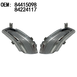 Panneau décoratif compatible avec Volvo FH5, couvercle argenté de phare, <span class=keywords><strong>plaque</strong></span> d'extension de phare 84415098 RH / 84224117 LH - Product Image 1