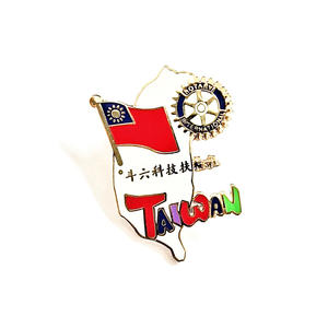 Meilleures ventes Épinglettes en métal personnalisées à la mode Épingles à bouton en métal émaillé souple - Product Image 1