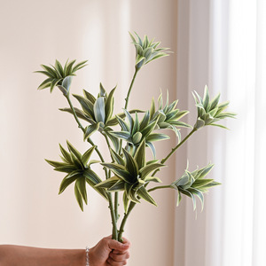 ต้นไผ่ลิลลี่ประดิษฐ์ 3 หัว สีเหลืองเขียว พลาสติกตกแต่งสำนักงาน - Product Image 2