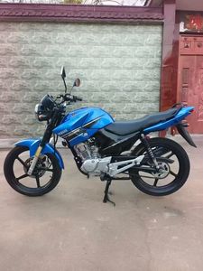 <span class=keywords><strong>Yamaha</strong></span> T n R 125cc con Trasmissione a 5 Velocità, Moto Quasi Nuova, Spedizione Diretta dal Produttore - Product Image 1